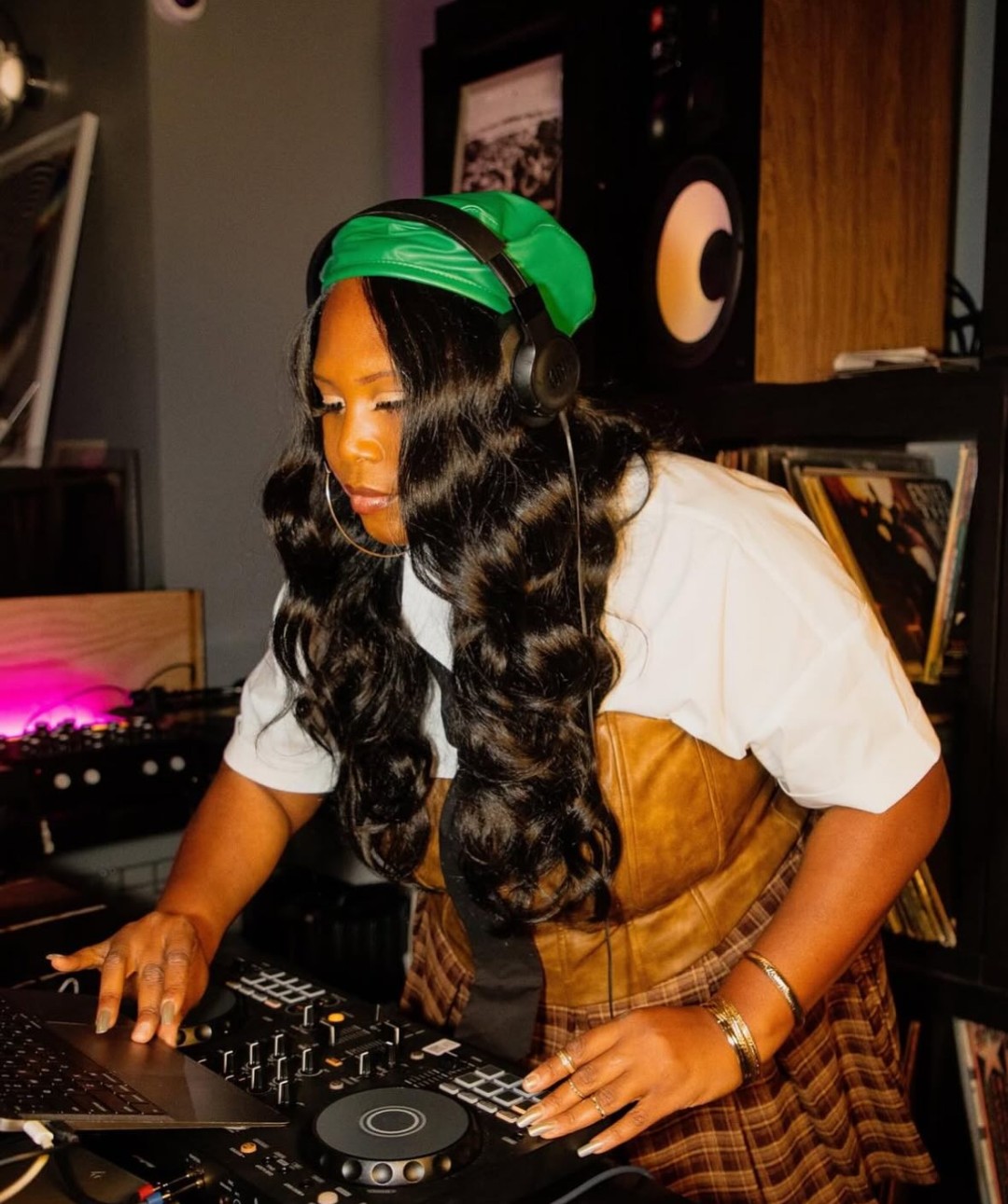 DJ JxHoney behind the decks